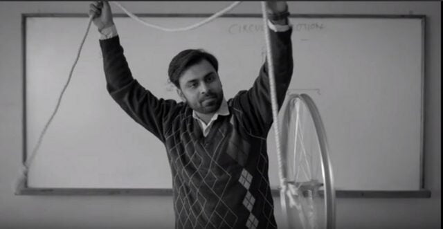 Jeetu Bhaiya giving a practical physics example to his class in Kota Factory season 1