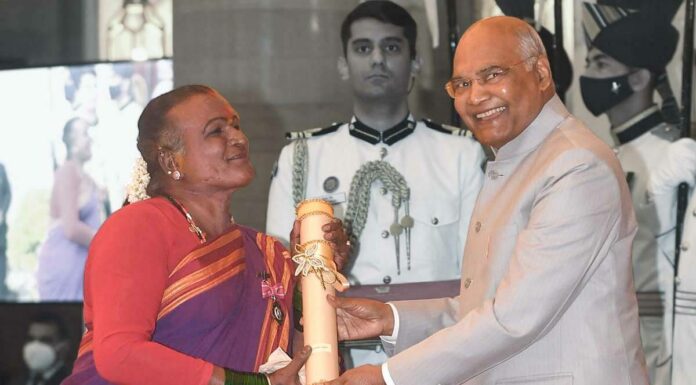 Transgender Folk Dancer’s Gesture For President At Padma Shri Awards Wins Hearts Transgender Padma Shri