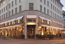 Not In India But World’s Oldest Vegetarian Restaurant Still Serves Some Amazing Indian Food