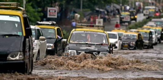 mumbai rains vs delhi pollution
