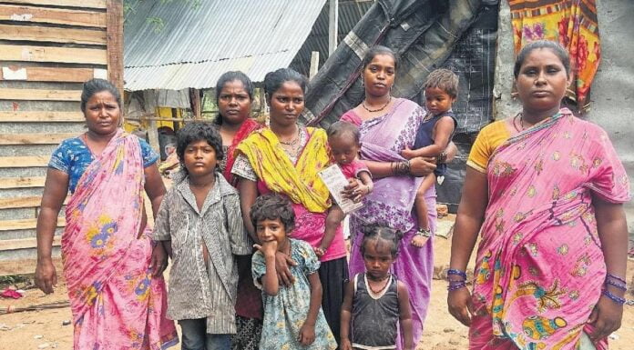 Tamil Nadu: Bus Crew Forced An Indigenous Family To Deboard And Threw Away Their Belongings