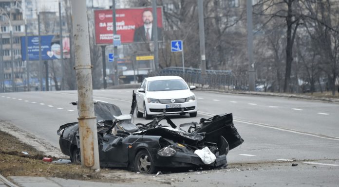 Video Of Russian Tank Crushing A Car With Driver In It Sends Chills Down The Spine Russian Tank Crushing Car