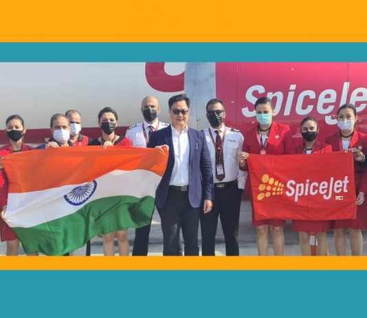 “Time To Go Home,” SpiceJet Pilot’s Uplifting Words While Evacuating Indians Go Viral SpiceJet Indians evacuating