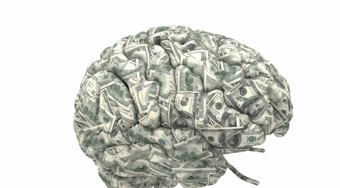 क्या मानव मस्तिष्क को हैक करना हमें अधिक स्मार्ट बना सकता है?