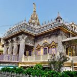 jain-temple-full-of-glitter