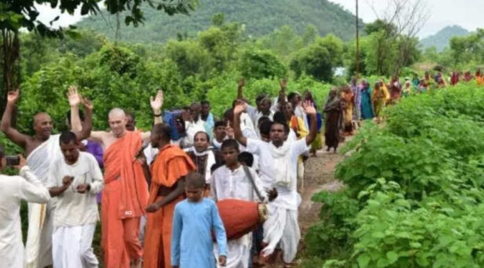 Why Certain Well-Off Indians Choose To Abscond Modern Lifestyle vedic lifestyle