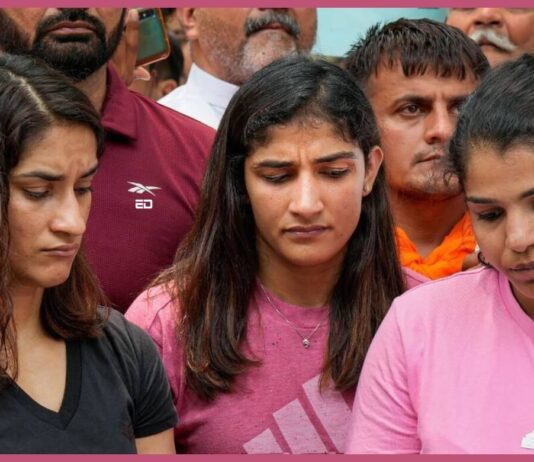 Wrestlers Withdraw Protest