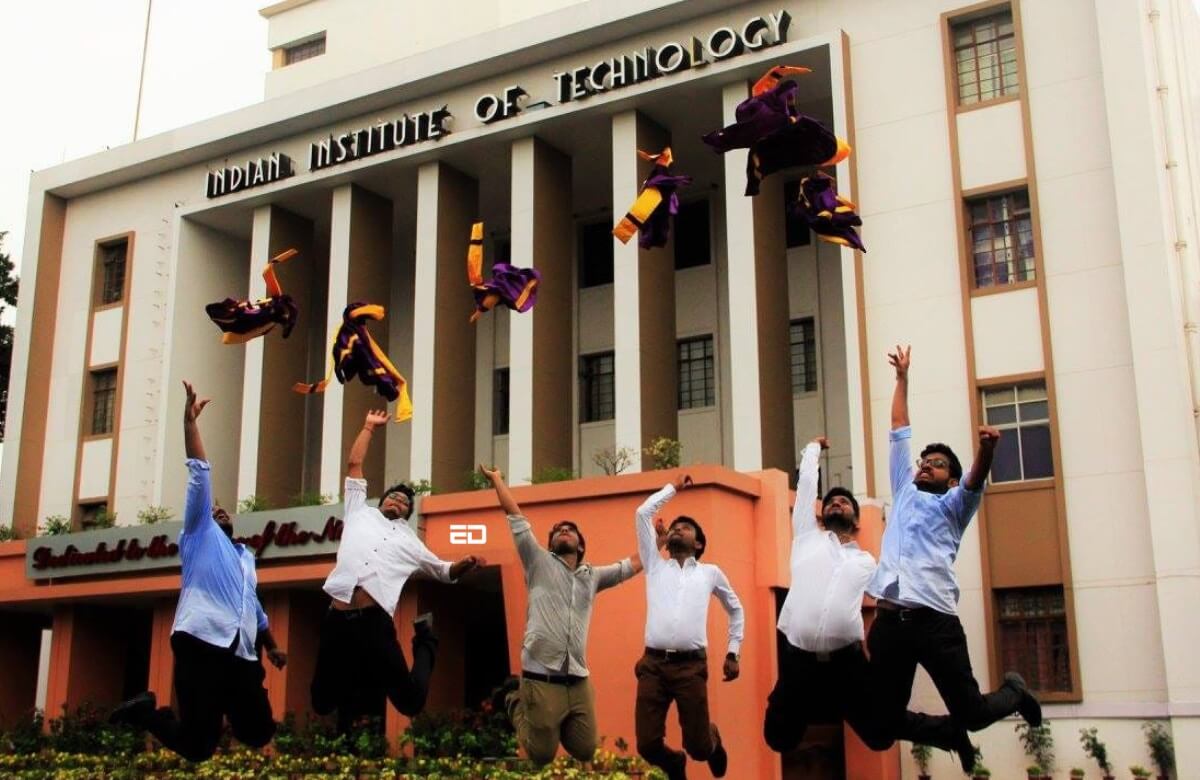 IIT Kharagpur Backtracks After Students Create Furor Over Convocation ...