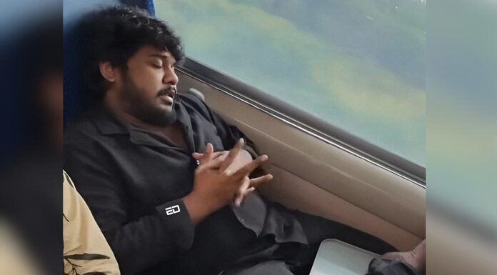 यात्री को खाने की ट्रे पर पैर रखकर सोते पाए जाने के बाद रेलवे ने सख्त ट्वीट जारी किया railways