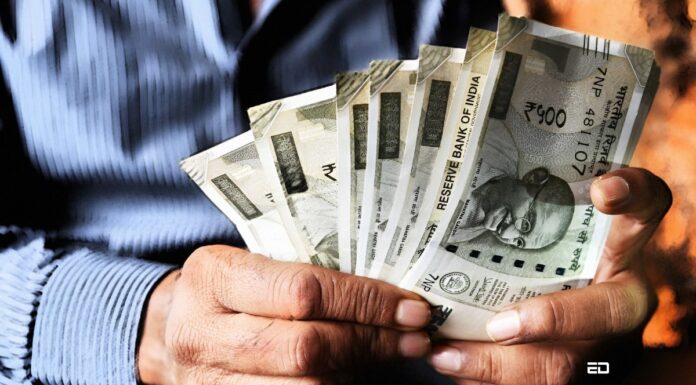 When Economy Is Doing Well, Why Are IITians Getting Low Salaries? IIT