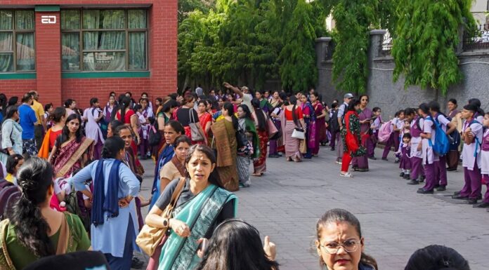 रूस से ईमेल, आईएसआईएस शब्द ‘स्वारायिम’ का इस्तेमाल: दिल्ली स्कूल बम धमकी मामले में क्या हो रहा है Delhi School