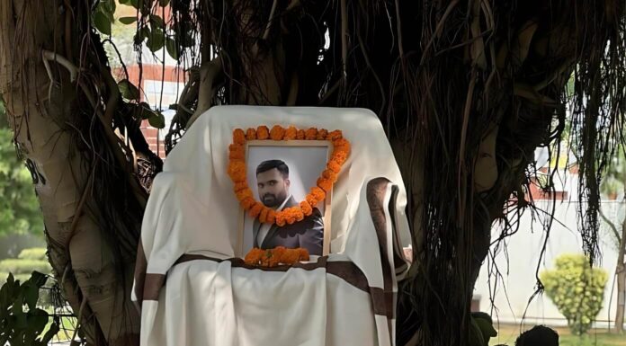 Indraprastha University Student Suicide Angers Other Students, Tear Registrar’s Shirt Indraprastha University