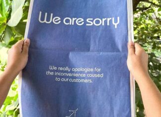 IndiGo’s Sorry Bag: Flyer Exposes What Really Was In It IndiGo