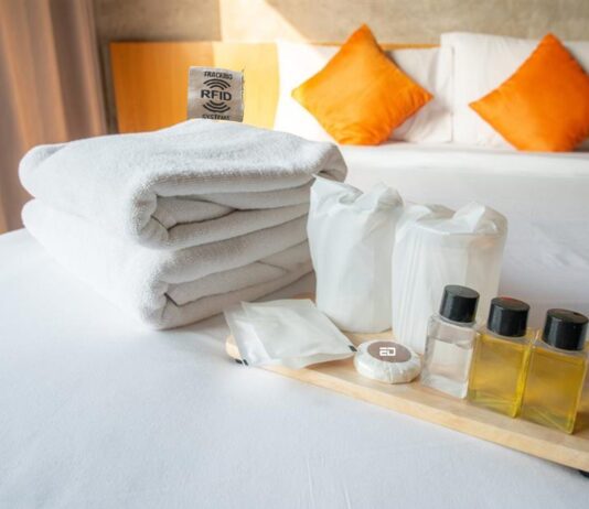 In Pics: Which Countries’ Tourists Steal What Items From Hotels During Vacations