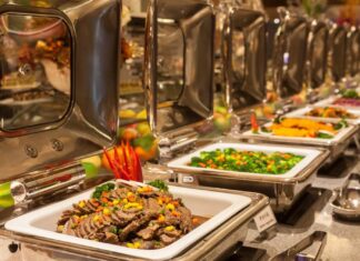 It’s 2026 And Hotels/Supermarkets Still Throw Unused Food Away Than Give It To The Poor food