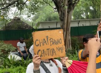 ‘Chai Bana, Ch**a Nahin,’ Are Indian Gen-Z The Funniest Protesters In The World? Indian Gen-Z